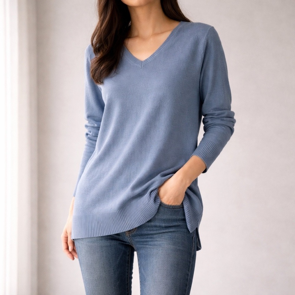 Maggie London Blue V-Neck Knit Sweater –‎ Women's Size M